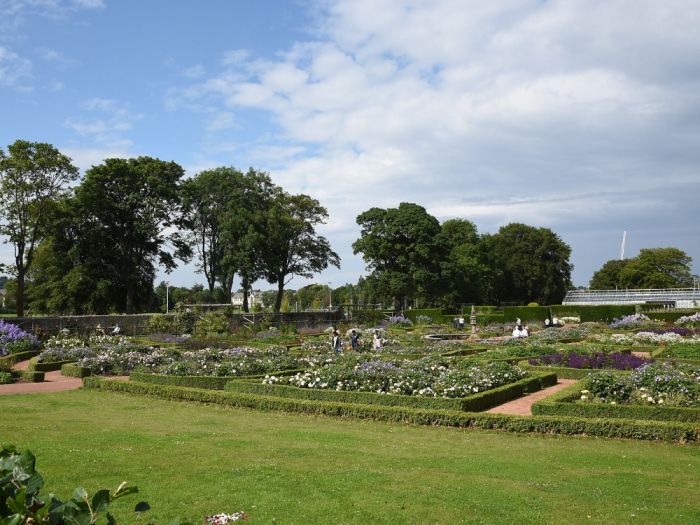Saughton Park - formal gardens and glasshouses from SW